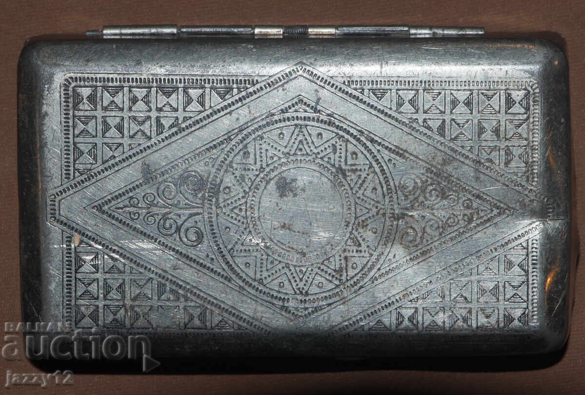 Old metal cigarette case with price 90.00 BGN | € 46.02