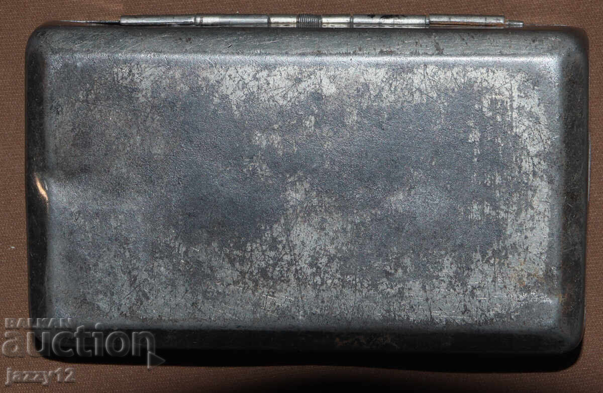 Old metal cigarette case - 5