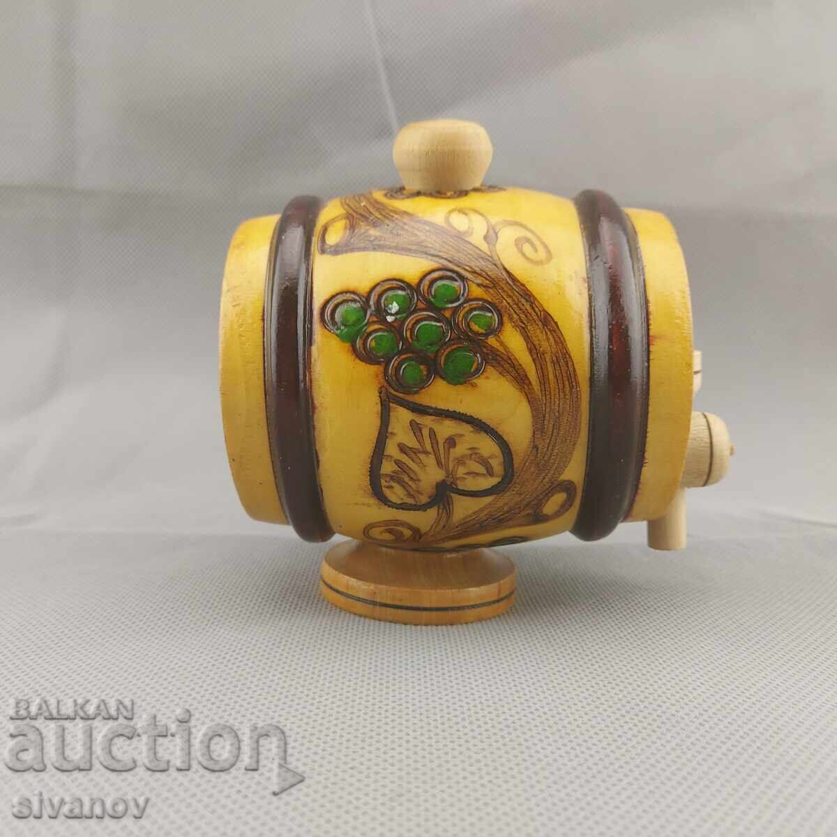 Auction  Old wooden barrel, cask, vessel, vat, keg, bucket, small deck