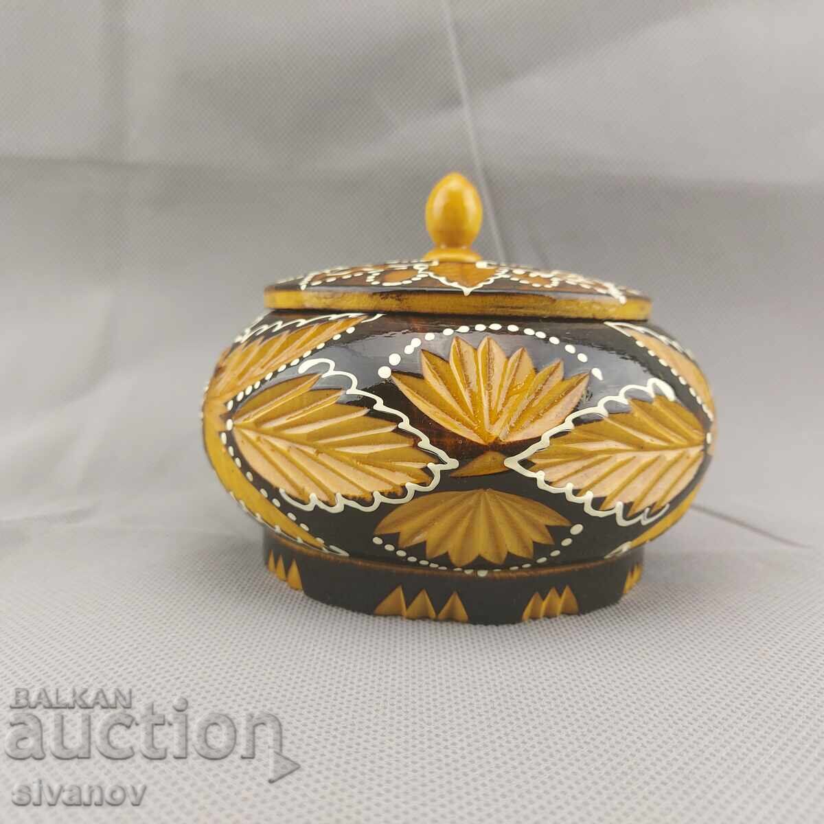 Όμορφο παλιό σκαλιστό ξύλινο κουτί κοσμημάτων #2842