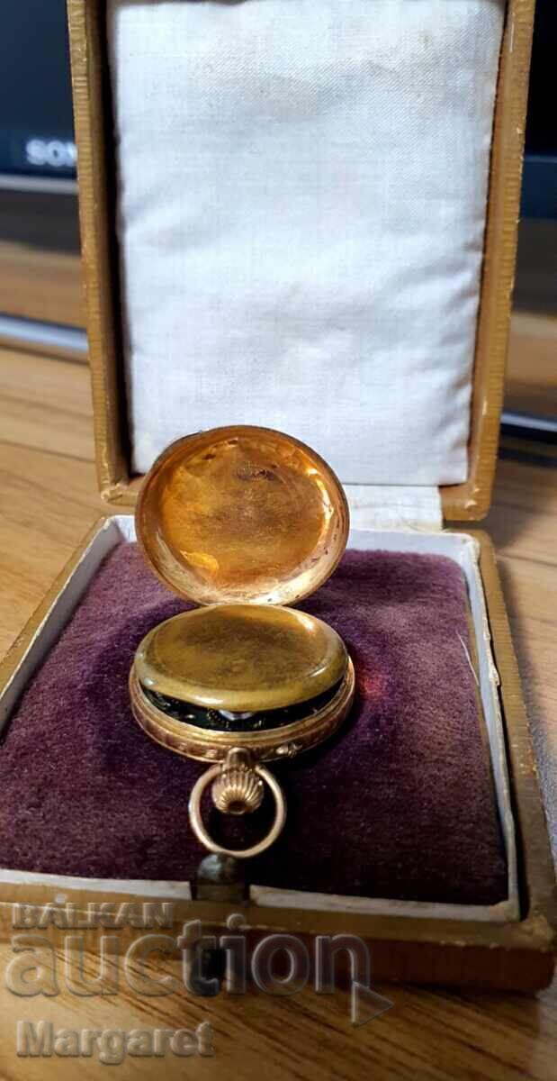 Gold pocket watch 14k - 7 Gold pocket watch 14k - 7