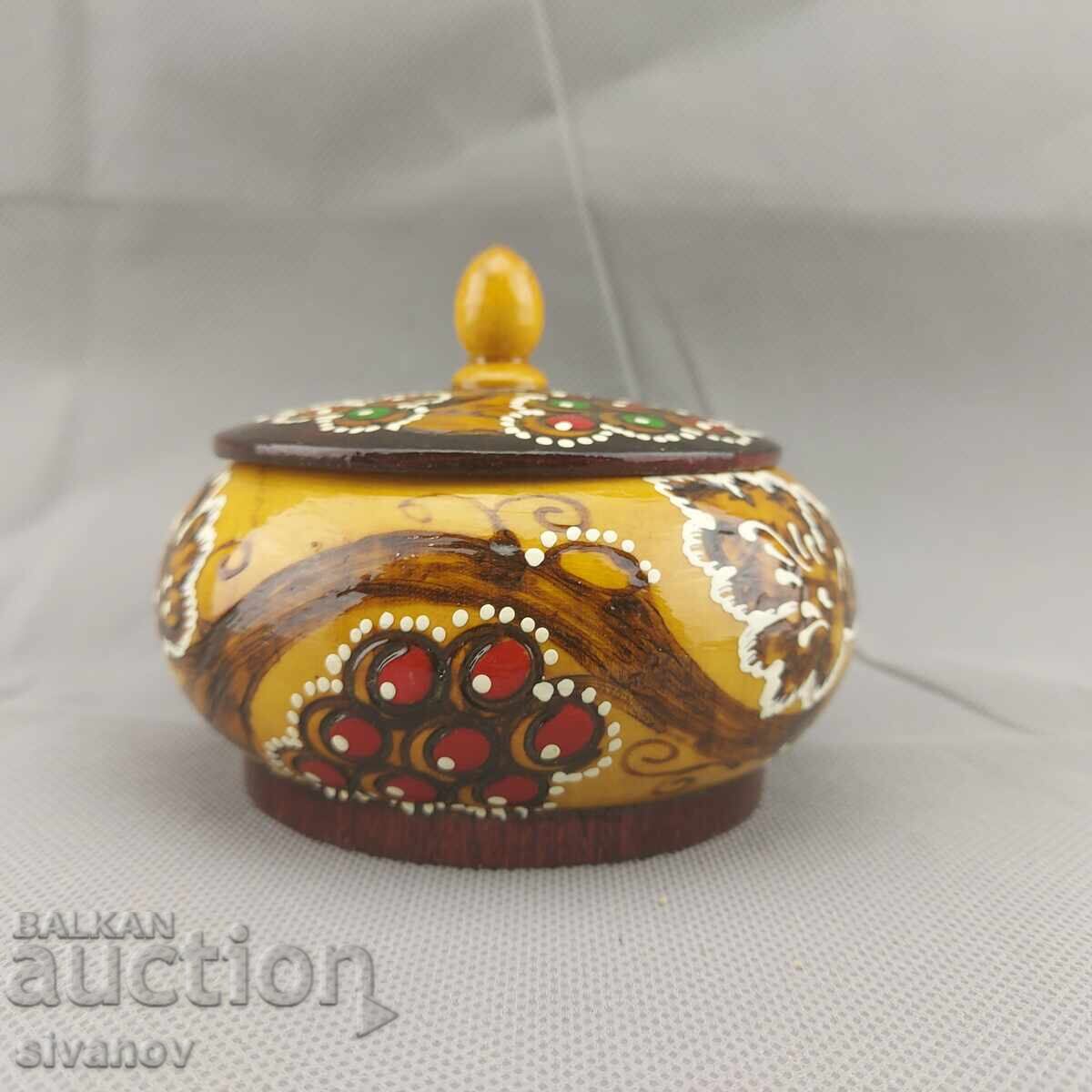 Όμορφο παλιό σκαλιστό ξύλινο κουτί κοσμημάτων #2845