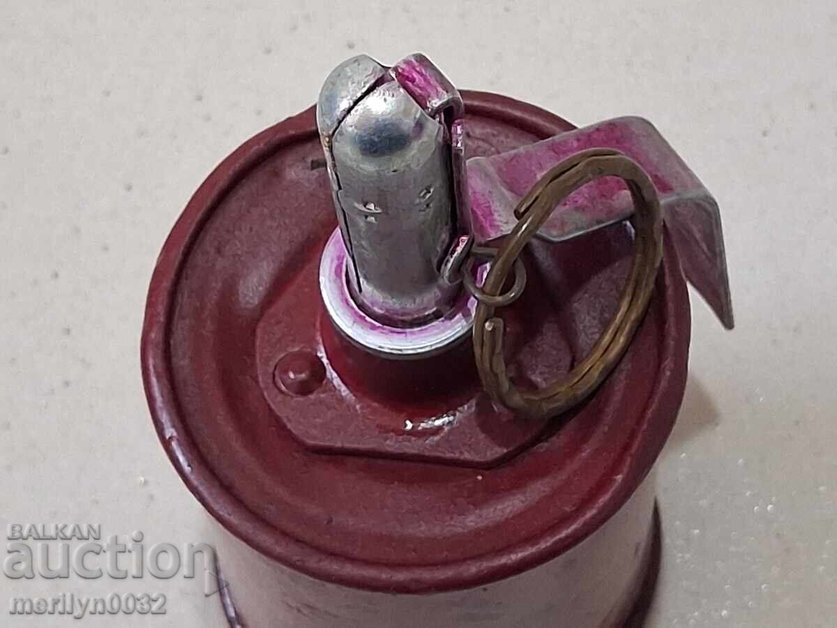 Παράδοση Εκπαιδευτική χειροβομβίδα RG-42 WW2 από το θάλαμο εκπαίδευσης ΑΣΦΑΛΙΣΜΕΝΗ Παράδοση Εκπαιδευτική χειροβομβίδα RG-42 WW2 από το θάλαμο εκπαίδευσης ΑΣΦΑΛΙΣΜΕΝΗ