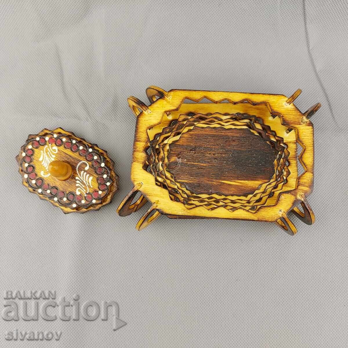 Παράδοση Όμορφο παλιό χειροποίητο ξύλινο κουτί κοσμημάτων #2855