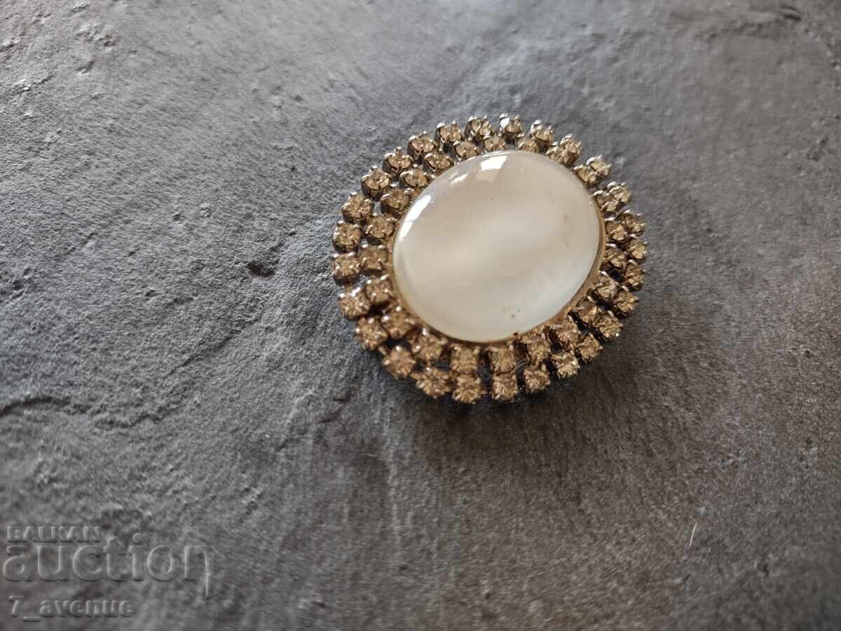 Доставка на Много красива изтънчена брошка 70те  22.10.25