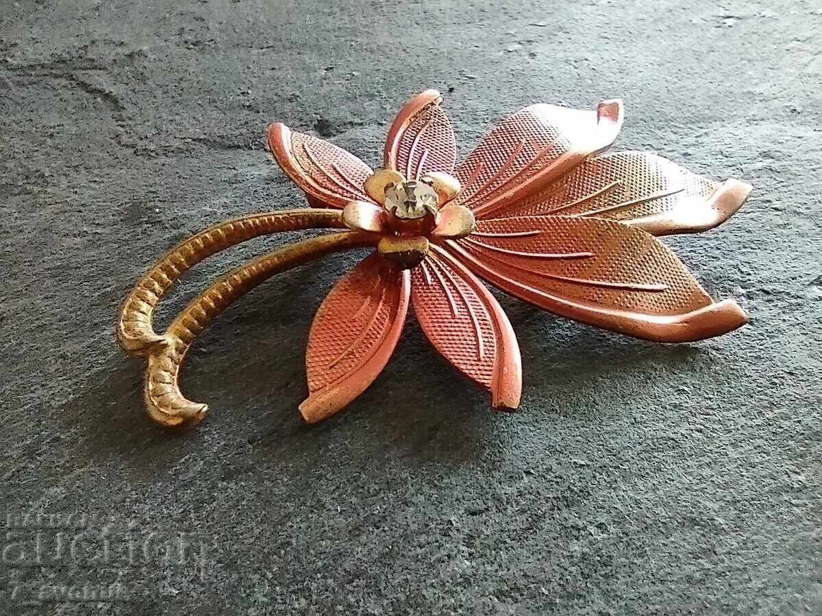 Auction  Very beautiful, refined brooch, 70s 22.10.25