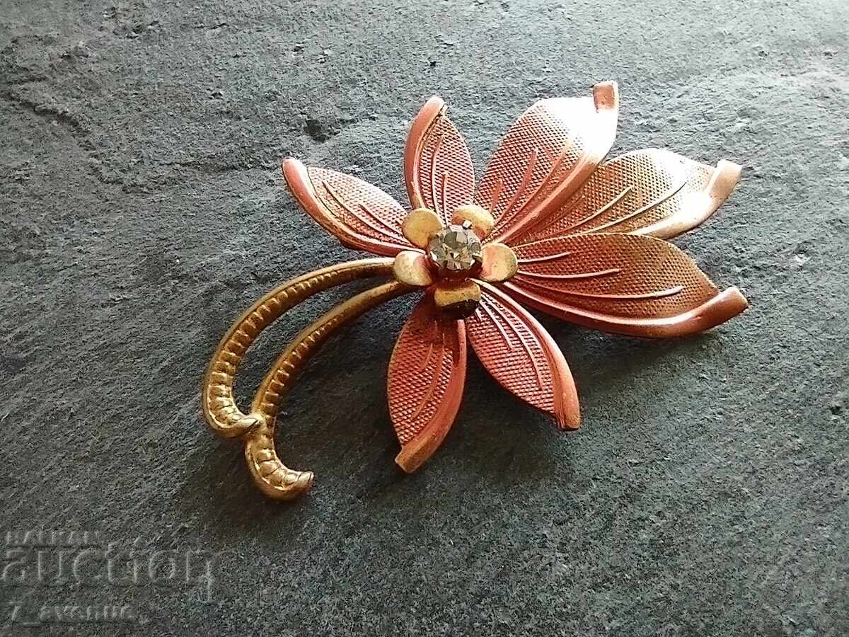 Very beautiful, refined brooch, 70s 22.10.25