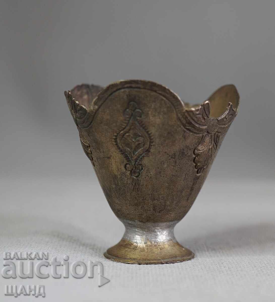 Old Revival Egg Cup, Sazhan