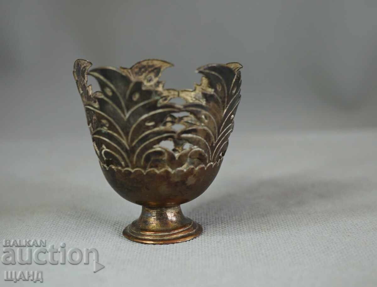 Auction Old Revival Egg Cup, Sazhan Auction Old Revival Egg Cup, Sazhan