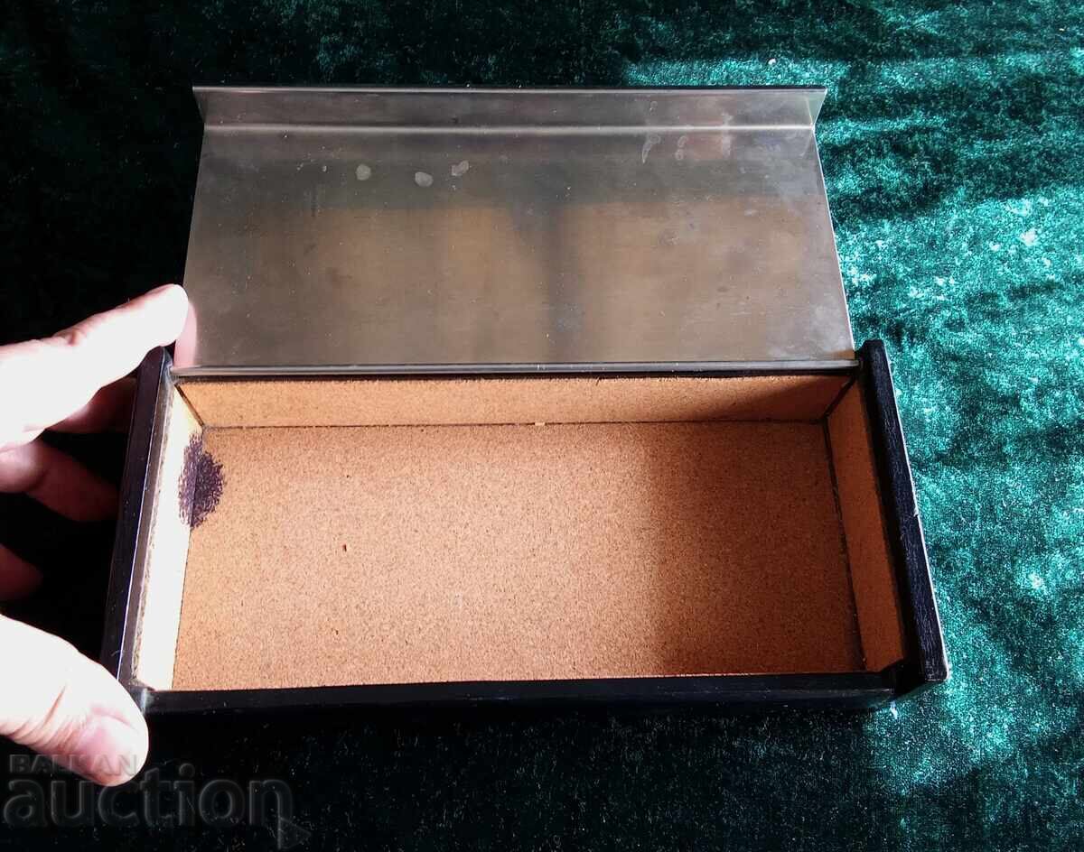 Δημοπρασία ΚΟΥΤΙ * ΔΕΡΜΑ * ΑΤΣΑΛΙ * ΧΑΡΑΞΗ * ΧΑΡΤΗΣ ΤΟΥ ΚΟΣΜΟΥ