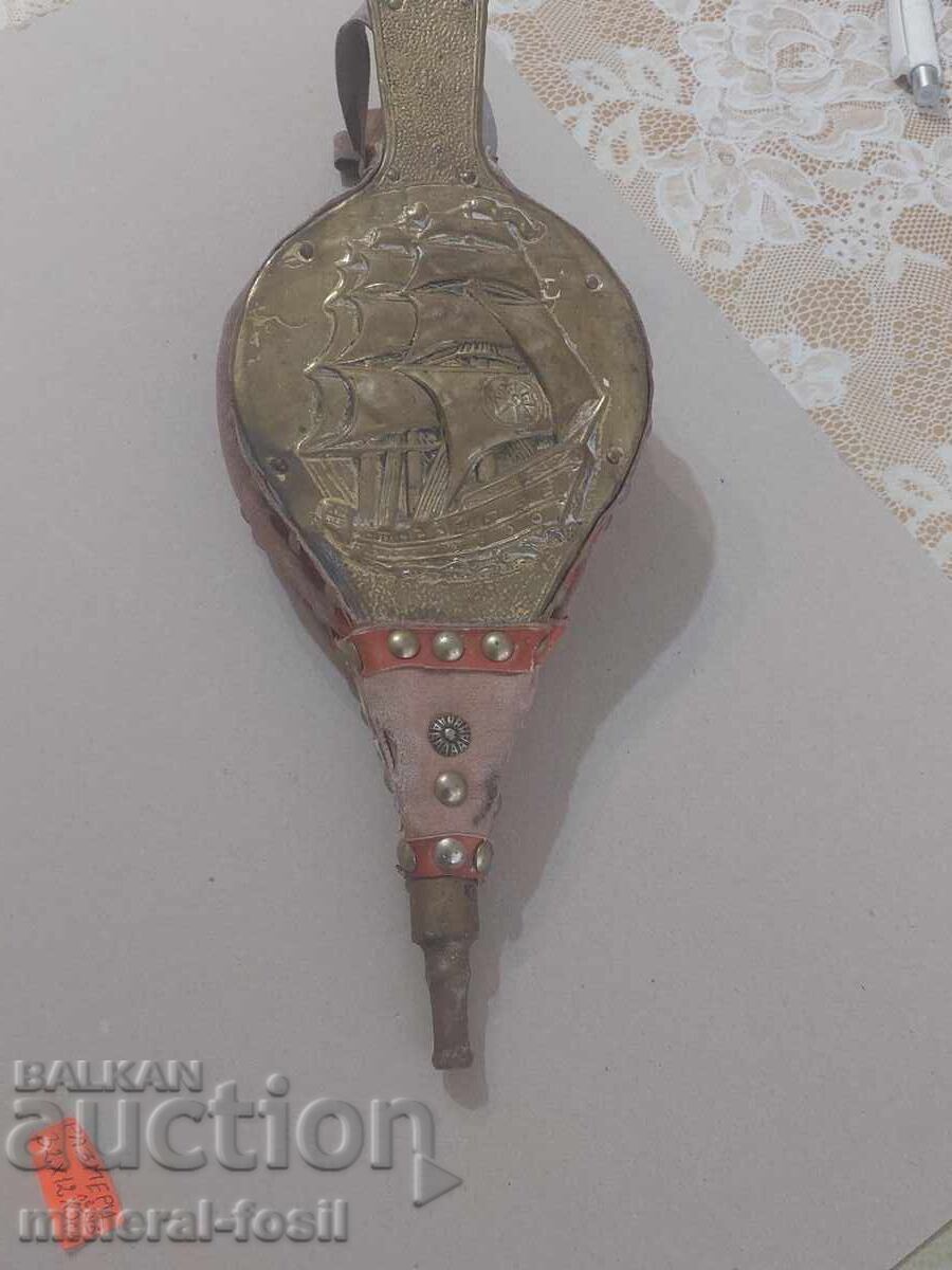 Licitație Pendul din lemn