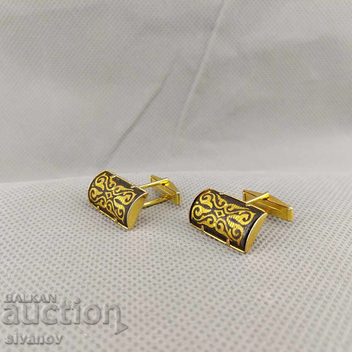 Όμορφα παλιά μανικετόκουμπα σε χρυσό χρώμα #2937 με τιμή 11.99 BGN | € 6.13 Όμορφα παλιά μανικετόκουμπα σε χρυσό χρώμα #2937 με τιμή 11.99 BGN | € 6.13