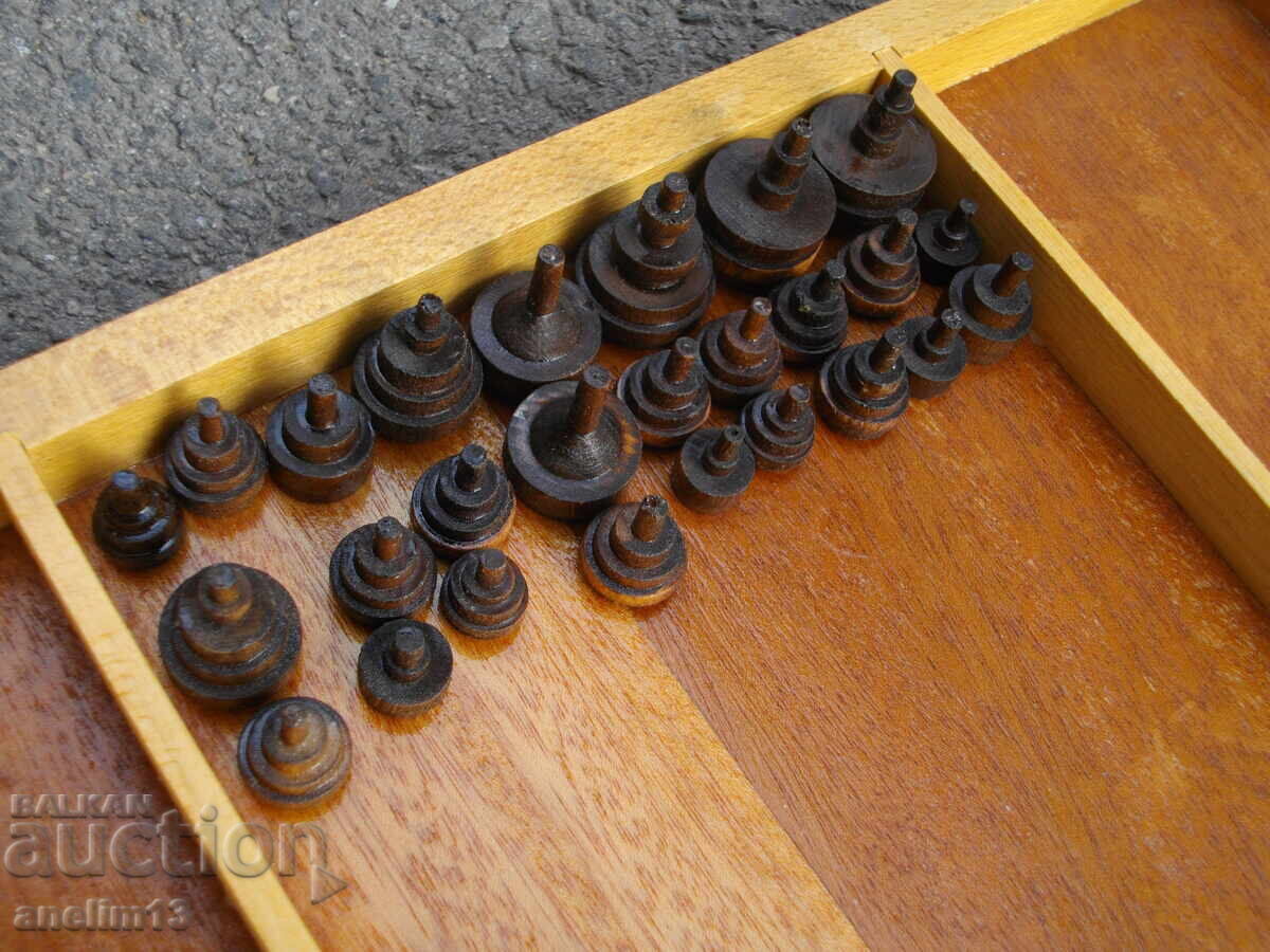 Auction  OLD WOODEN GAME SIMILAR TO CHESS