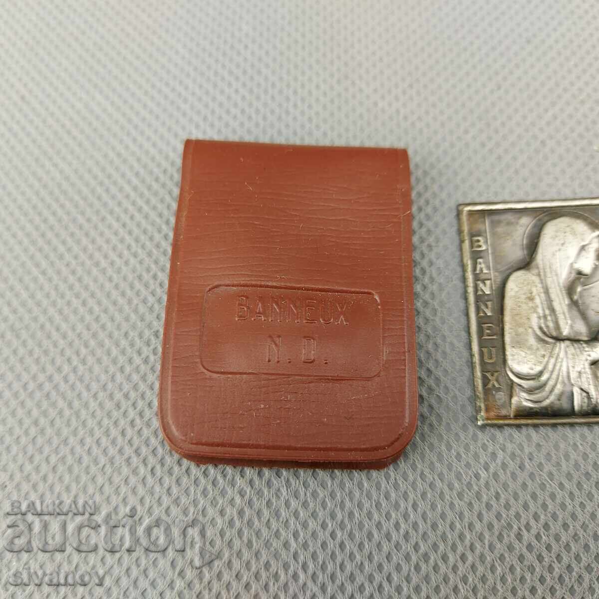 Δημοπρασία Παλαιό σουβενίρ Νοτρ Νταμ, μικρή μεταλλική εικόνα #2938