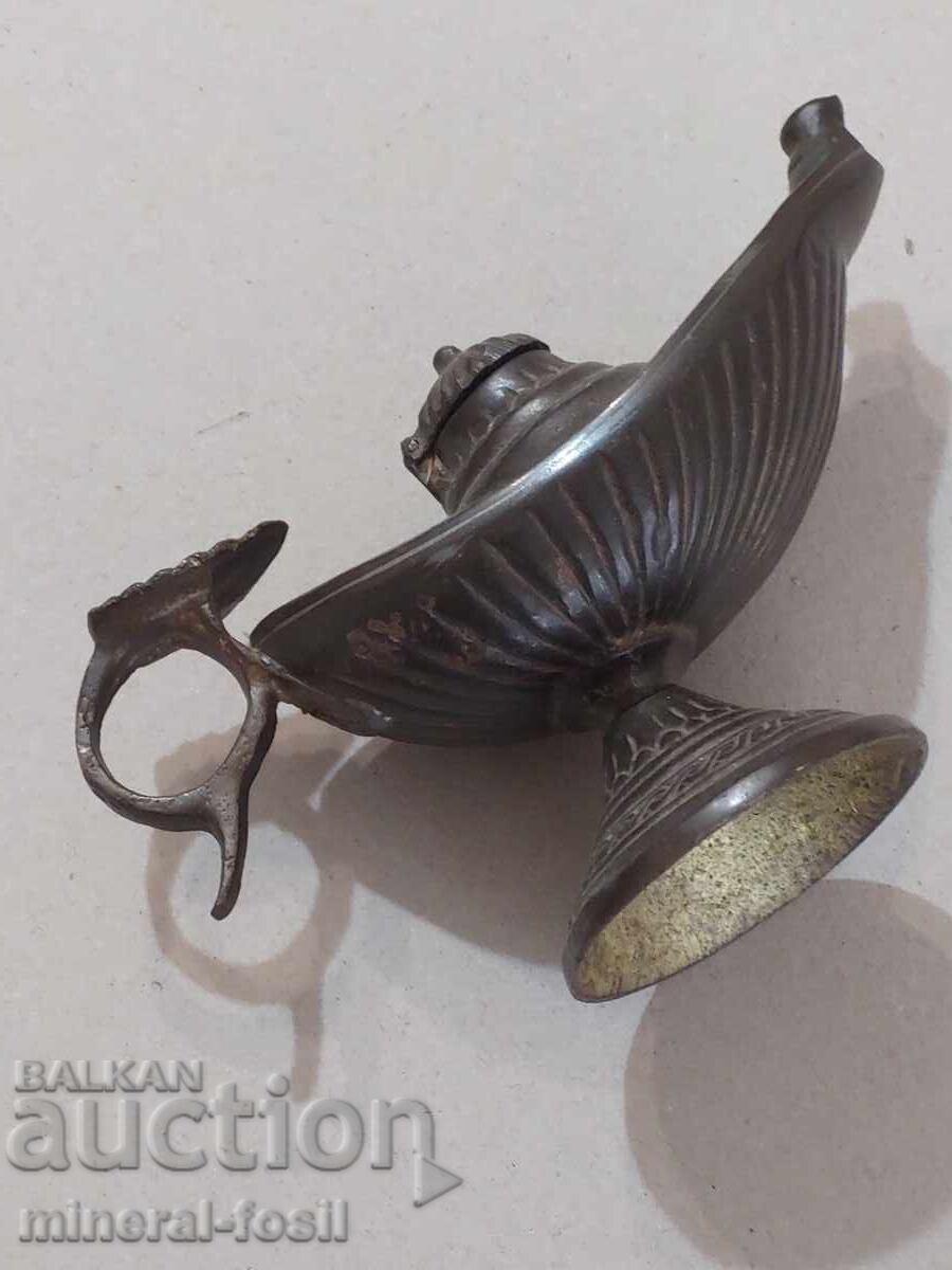 Auction  Old lamp