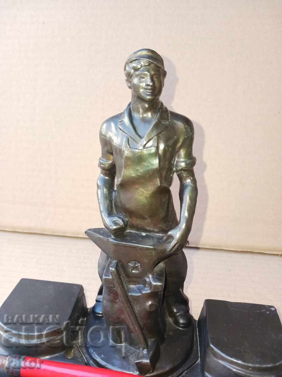 Old metal inkwell - BLACKSMITH, figurine, penholders with price € 48.99 | 95.82 BGN Old metal inkwell - BLACKSMITH, figurine, penholders with price € 48.99 | 95.82 BGN