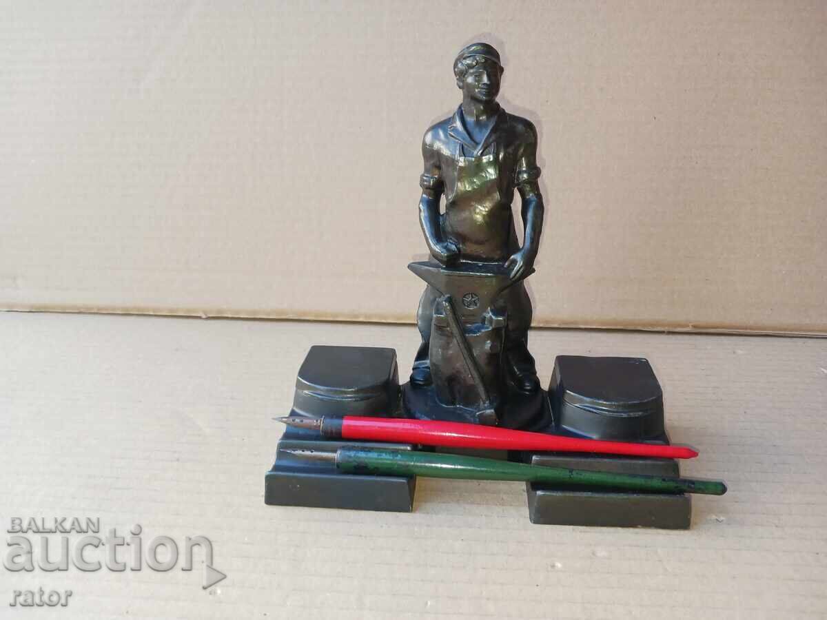 Old metal inkwell - BLACKSMITH, figurine, penholders Old metal inkwell - BLACKSMITH, figurine, penholders
