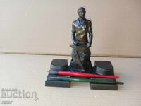 Veche călimară metalică - COVAČ, statuetă, stilouri