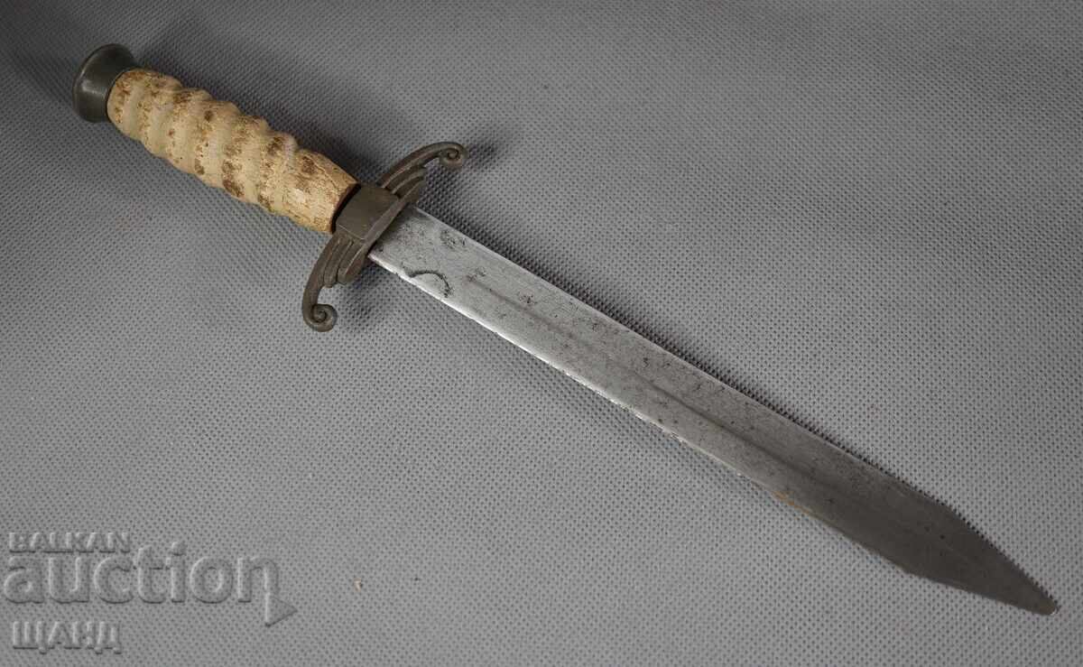 Аукцион Стара Немска метална играчка нож,кама,сабя,байонет с кания