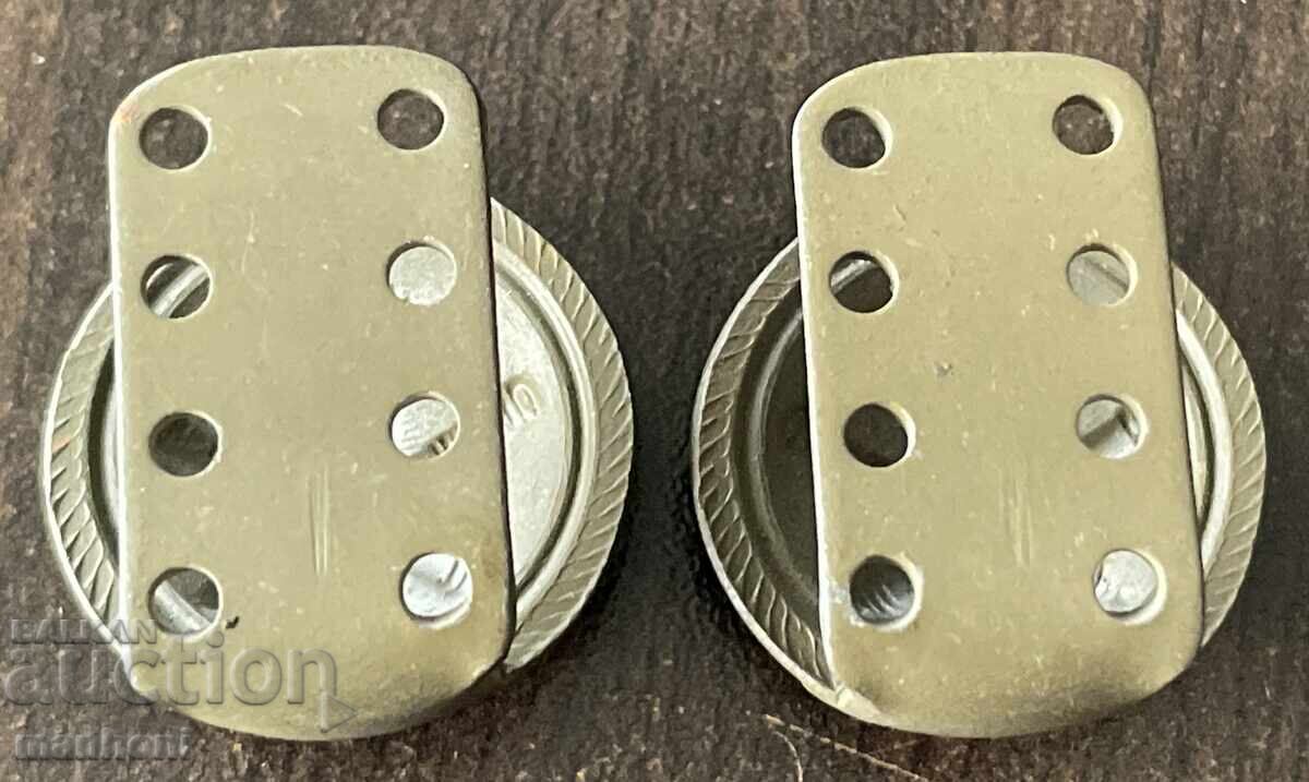 6245 Regatul Bulgariei 2 bucăți suporturi camuflaj artilerie 30- cu preț 40.00 BGN | € 20.45
