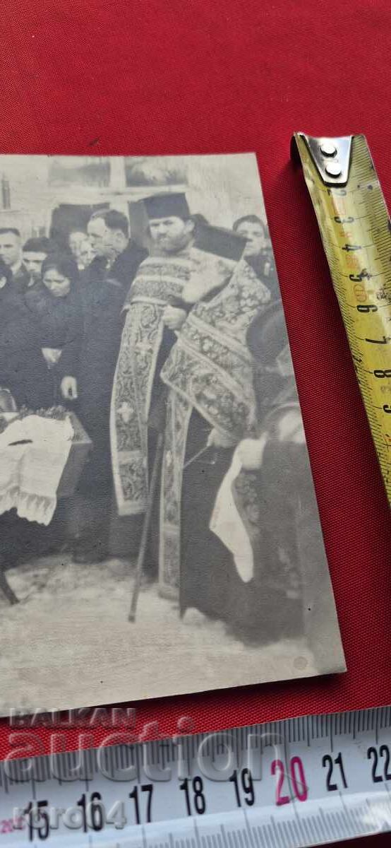 Доставка на СВЕЩЕНИК - ПОГРЕБЕНИЕ - СВЕЩЕНИЦИ - НАРОД