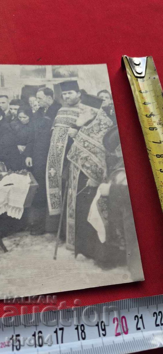Livrarea PREOT - ÎNMORMÂNTARE - PREOȚI - OAMENI