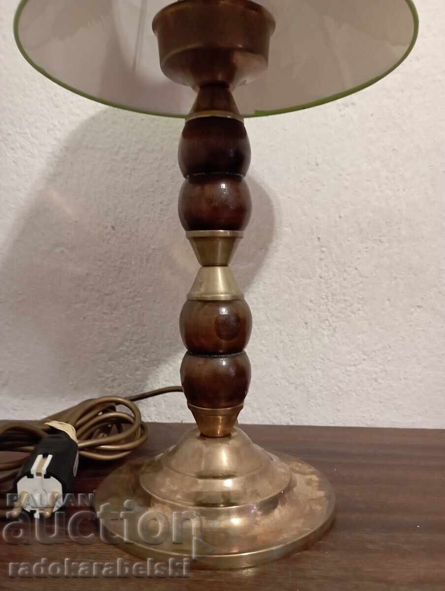 Παλιά όμορφη λάμπα με πράσινο αμπαζούρ με τιμή 29.90 BGN | € 15.29