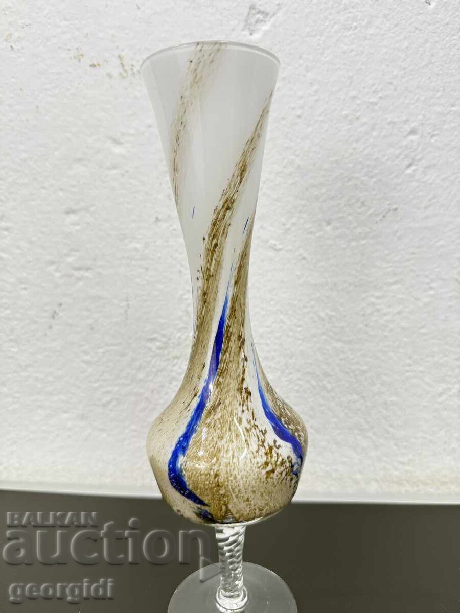 Κομψό γυάλινο βάζο "Veteria di Borgonovo". №7530 με τιμή 45.00 BGN | € 23.01 Κομψό γυάλινο βάζο "Veteria di Borgonovo". №7530 με τιμή 45.00 BGN | € 23.01