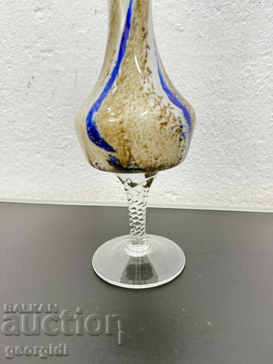 Δημοπρασία Κομψό γυάλινο βάζο "Veteria di Borgonovo". №7530 Δημοπρασία Κομψό γυάλινο βάζο "Veteria di Borgonovo". №7530