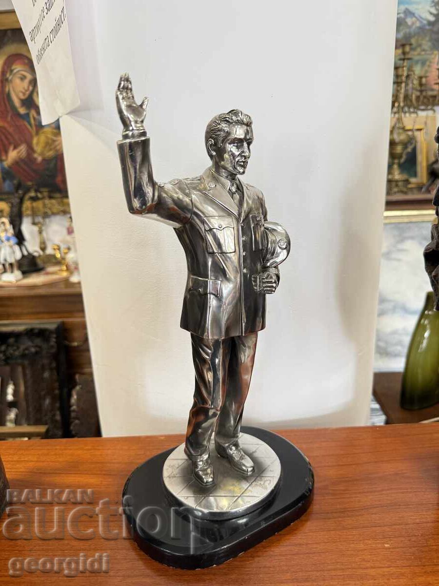 Συλλεκτική φιγούρα του Έλβις Πρίσλεϊ. Νο. 7531 με τιμή 175.00 BGN | € 89.48