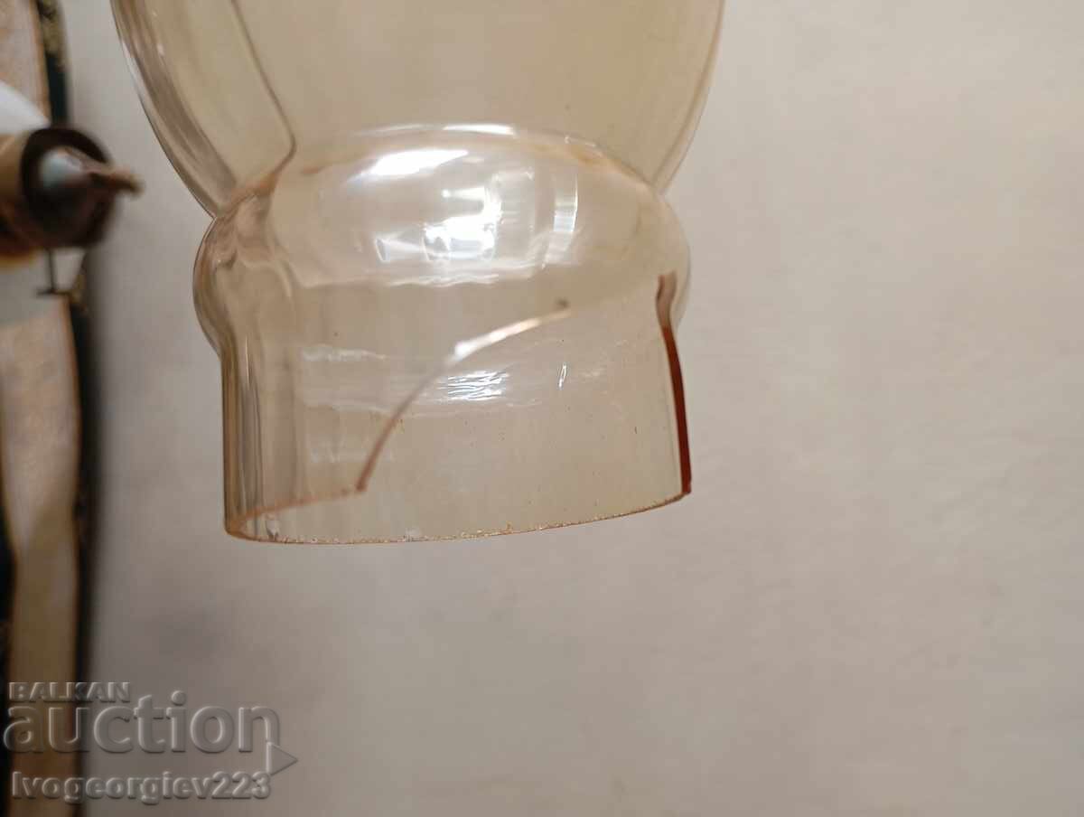 Delivery of Old gas lamp