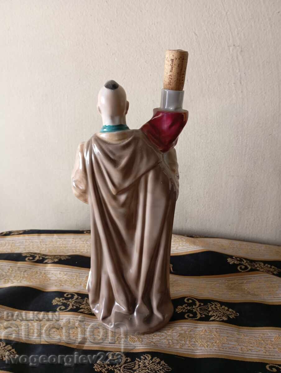 Аукцион Порцеланова бутилка за алкохол