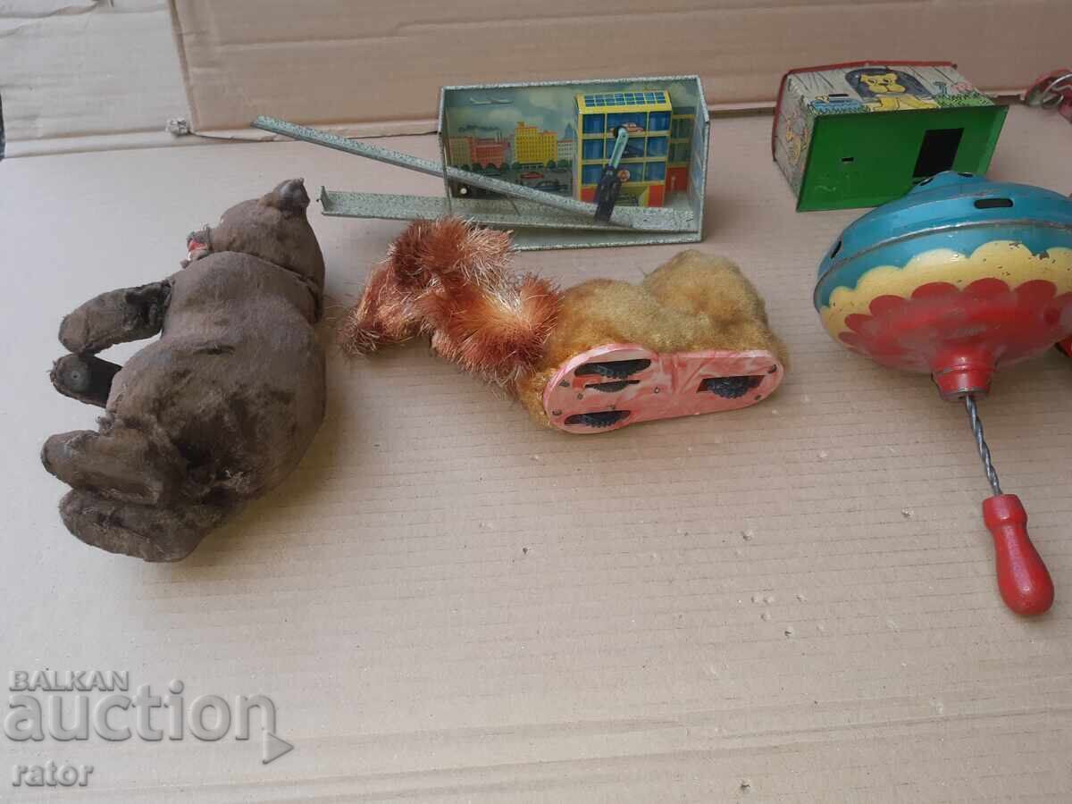 Old mechanical toys - 8 pieces - 5 Old mechanical toys - 8 pieces - 5