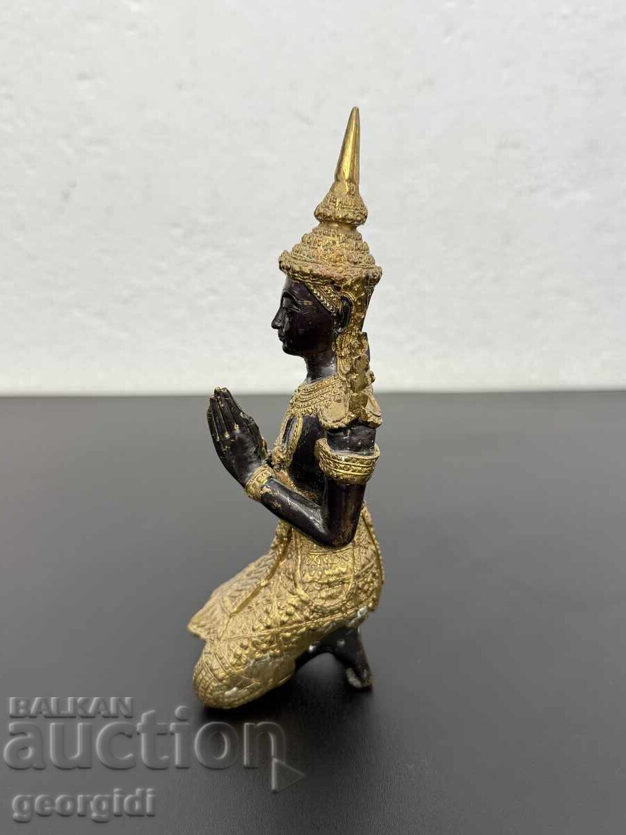 Delivery of Bronze Buddha figure. No. 7532 Delivery of Bronze Buddha figure. No. 7532
