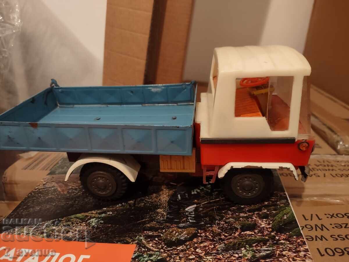 Old children's toy, metal, used 22.10.2025