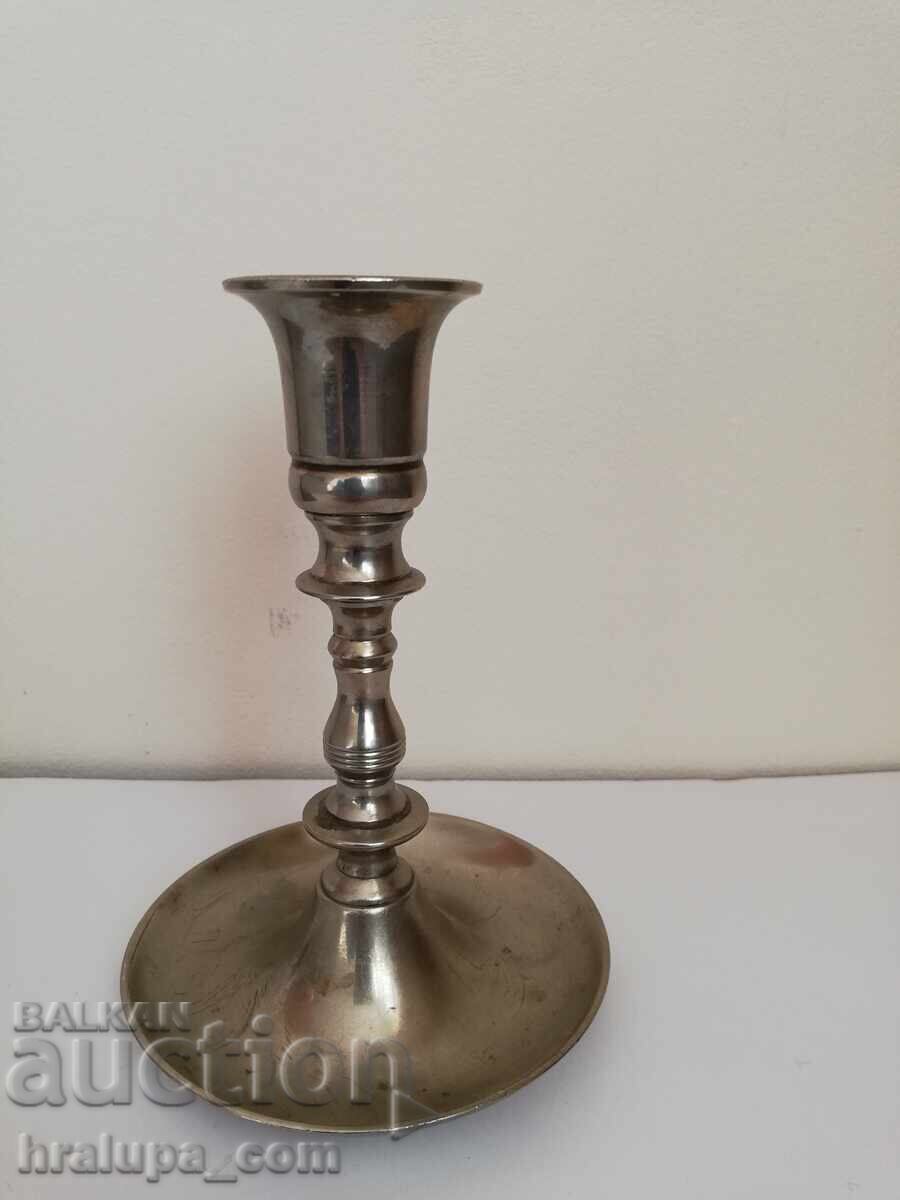 Κηροπήγιο με τιμή 15.00 BGN | € 7.67