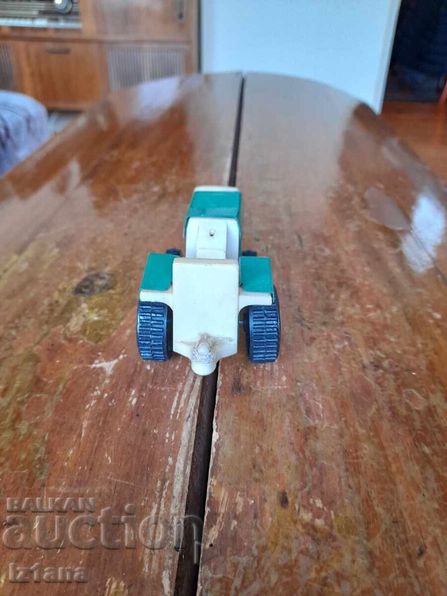 Аукцион Стара играчка трактор