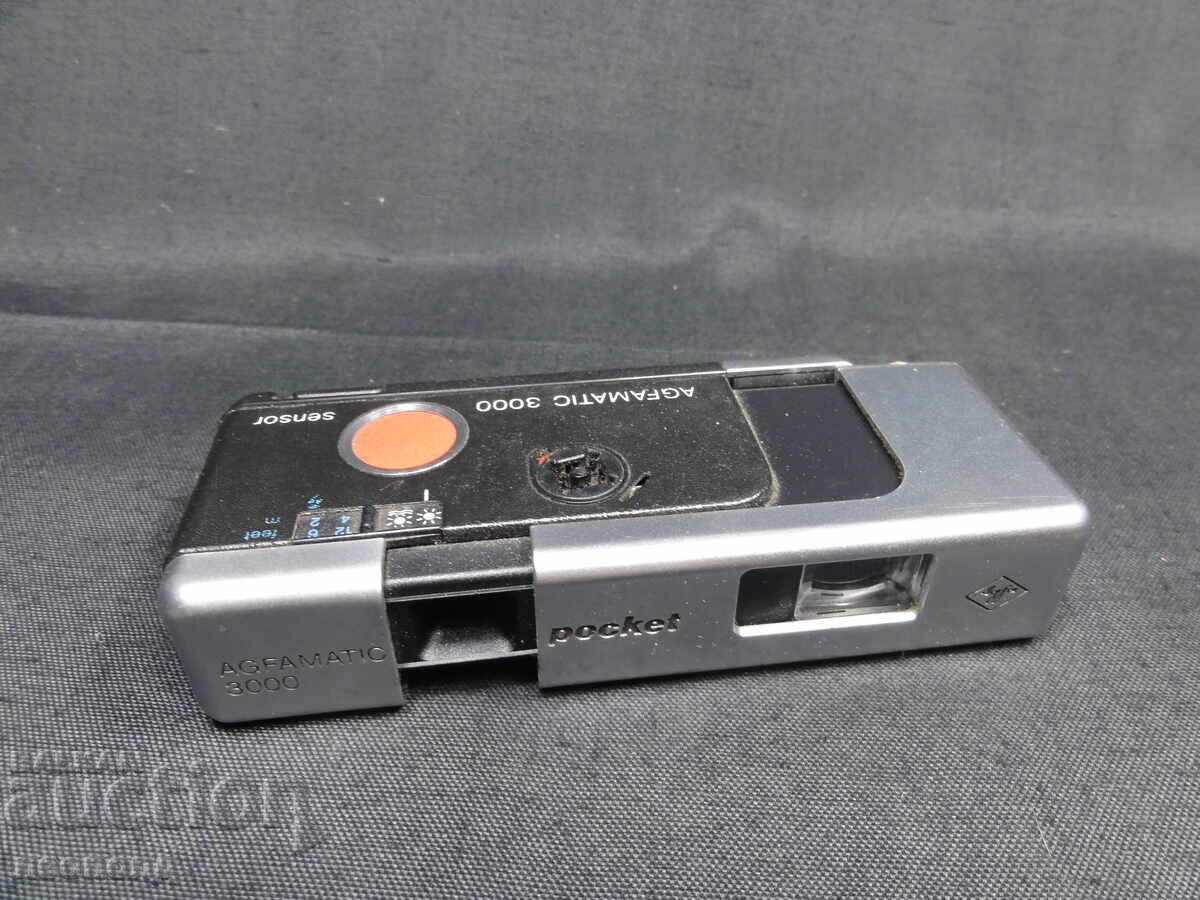 BZTs STAR RETRO FILM CAMERA AGFA AGFAMATIC 3000 SENSOR with price 8.50 BGN | € 4.35