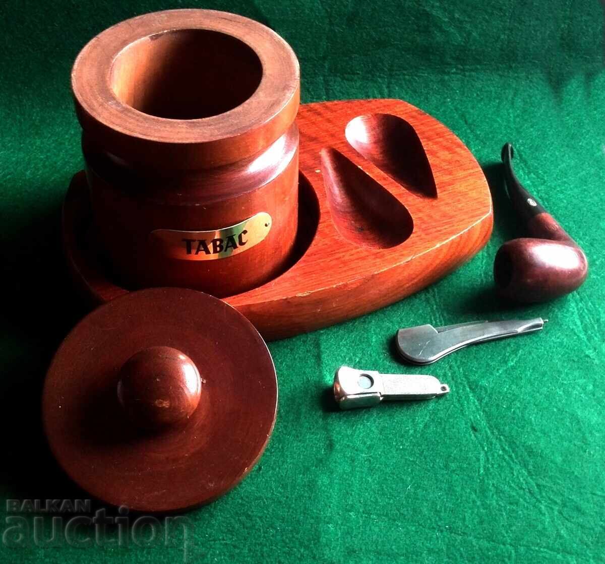 Σετ κουτί και βάση για πίπα από μαόνι με τιμή 220.00 BGN | € 112.48