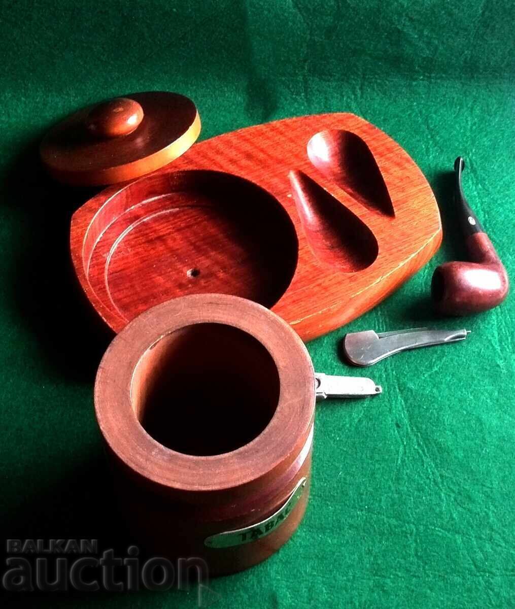 Livrarea Set cutie și suport pentru pipă din mahon