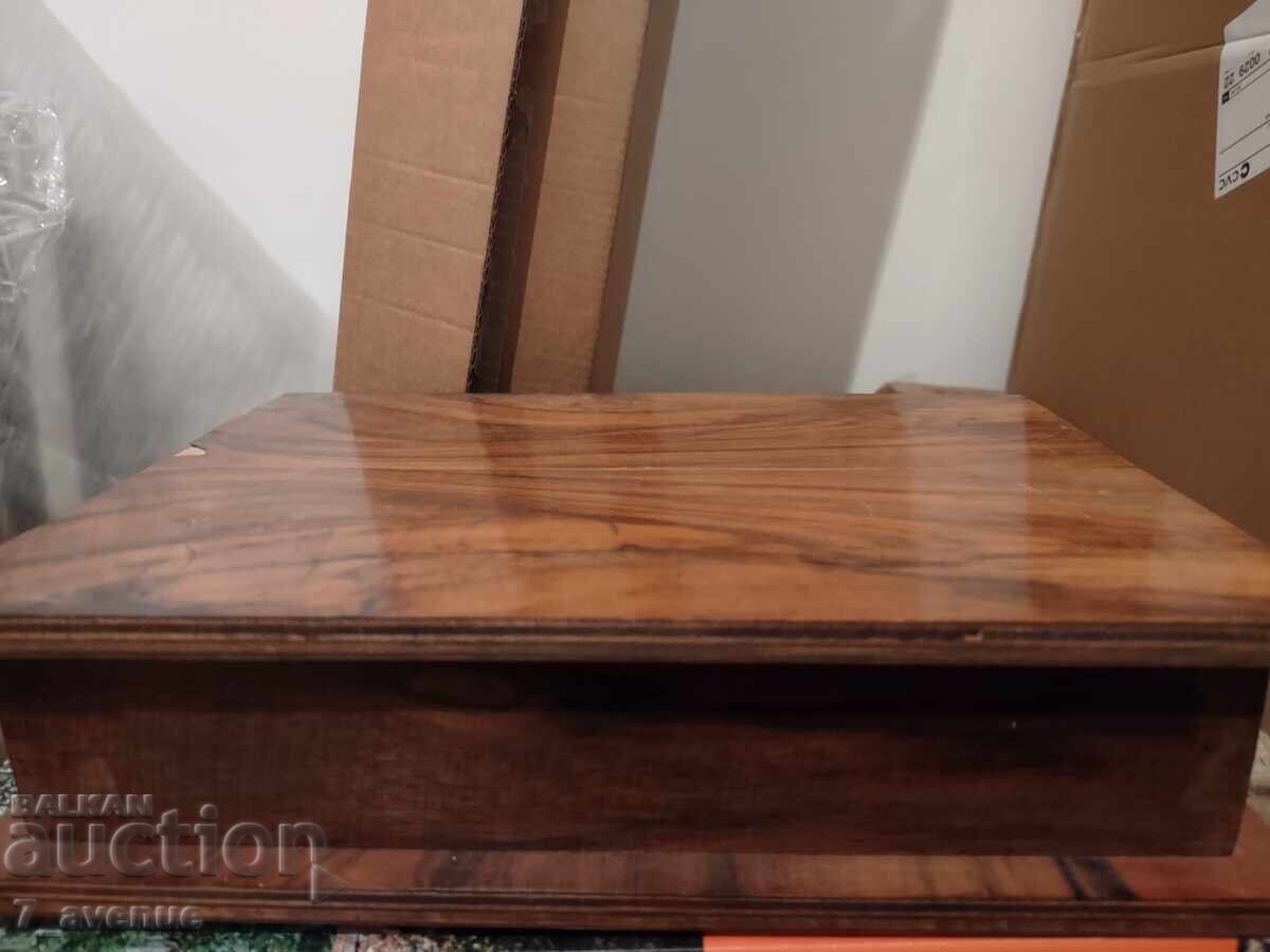 Old wooden box from the 60s - 70s 22.10.25