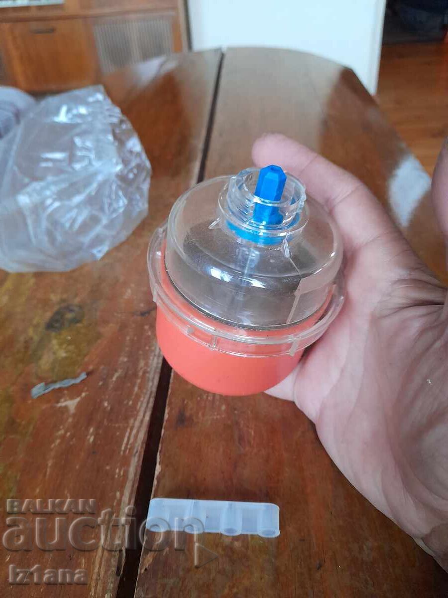 Old coffee grinder for a mixer with price 33.00 BGN | € 16.87 Old coffee grinder for a mixer with price 33.00 BGN | € 16.87