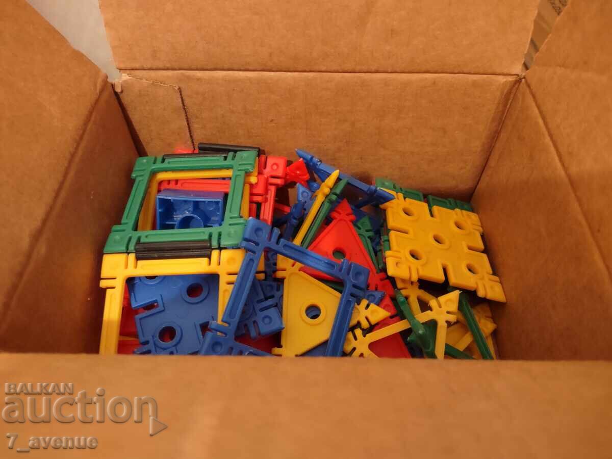 Доставка на Стари употребявани детски играчки от 70те  22.10.25