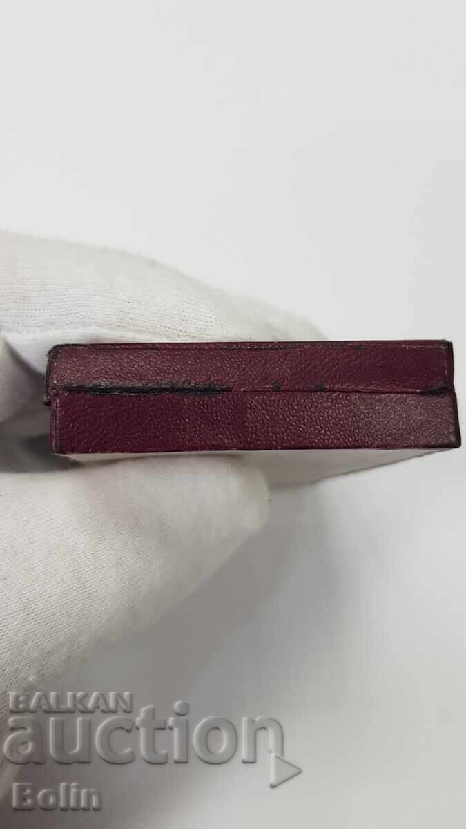 Cutie regală superbă pentru Medalia de Bronz pentru Merit cu coroană - 5
