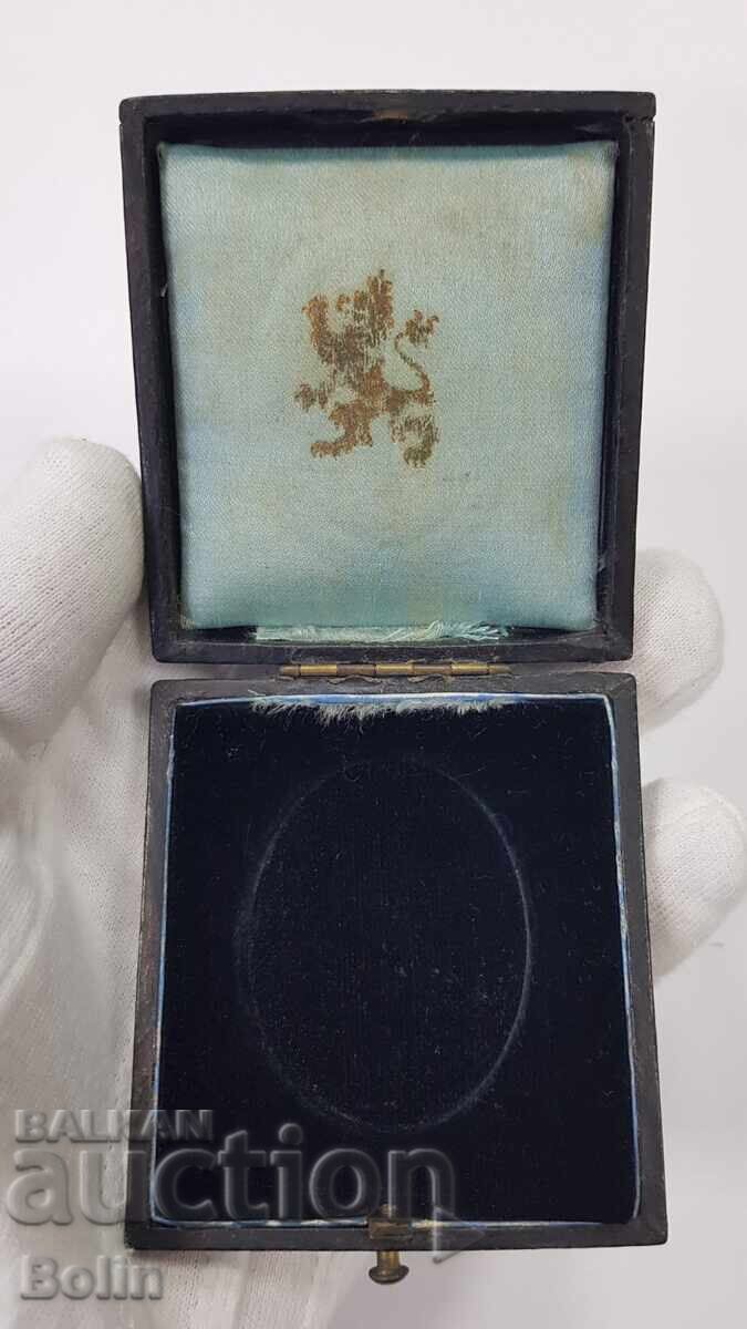 Πολύ σπάνιο κουτί πριγκιπικού μεταλλίου επιτραπέζιου Πλόβντιβ 1892