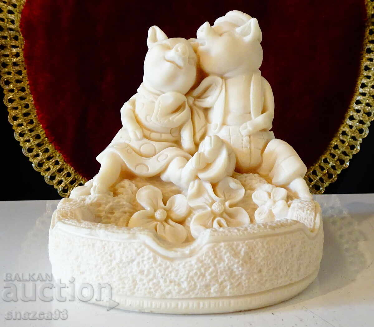 Ashtray with the Figure of Two Piglets, Faro Italy Ashtray with the Figure of Two Piglets, Faro Italy