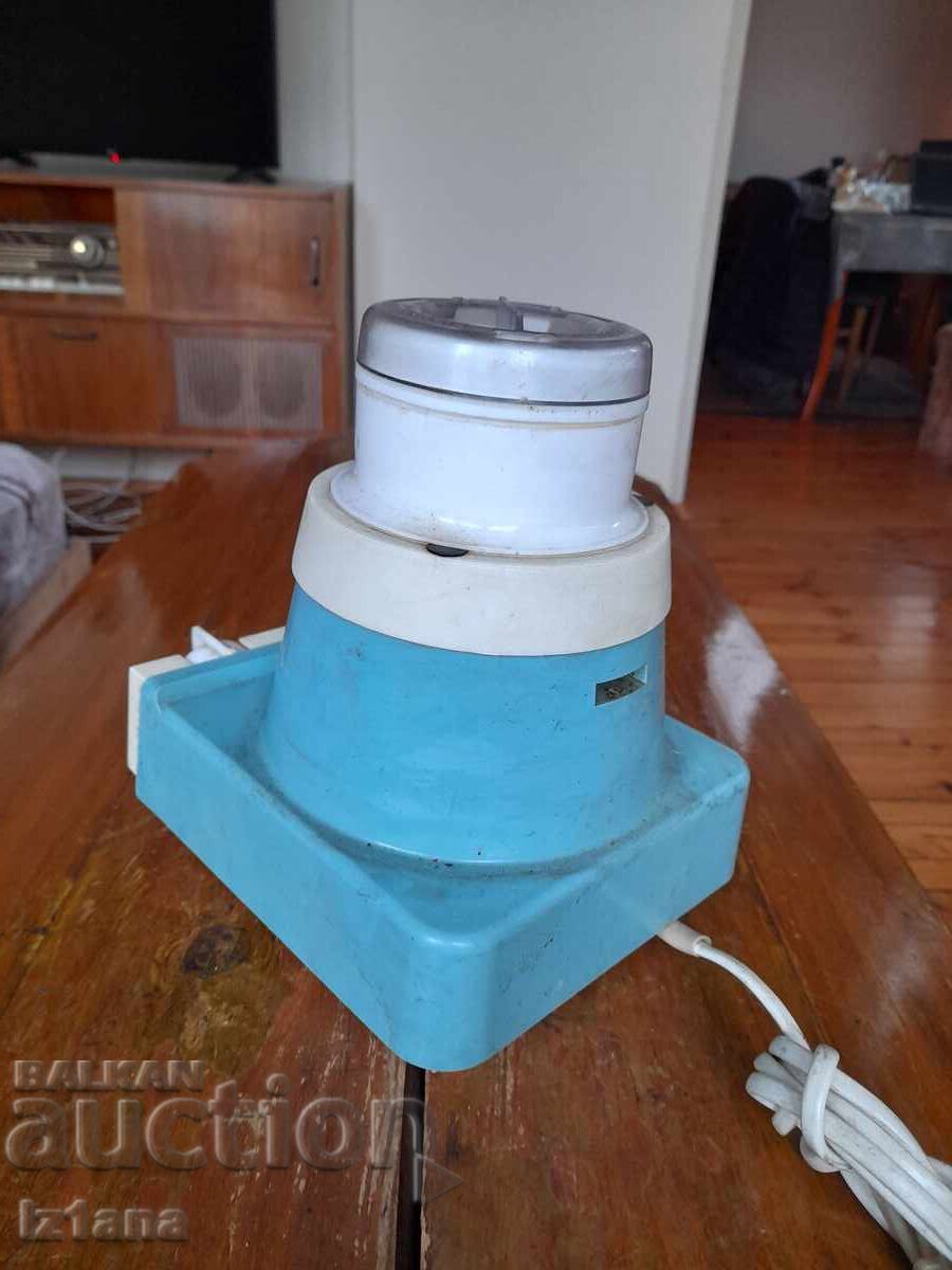 Auction  Old coffee grinder Predom