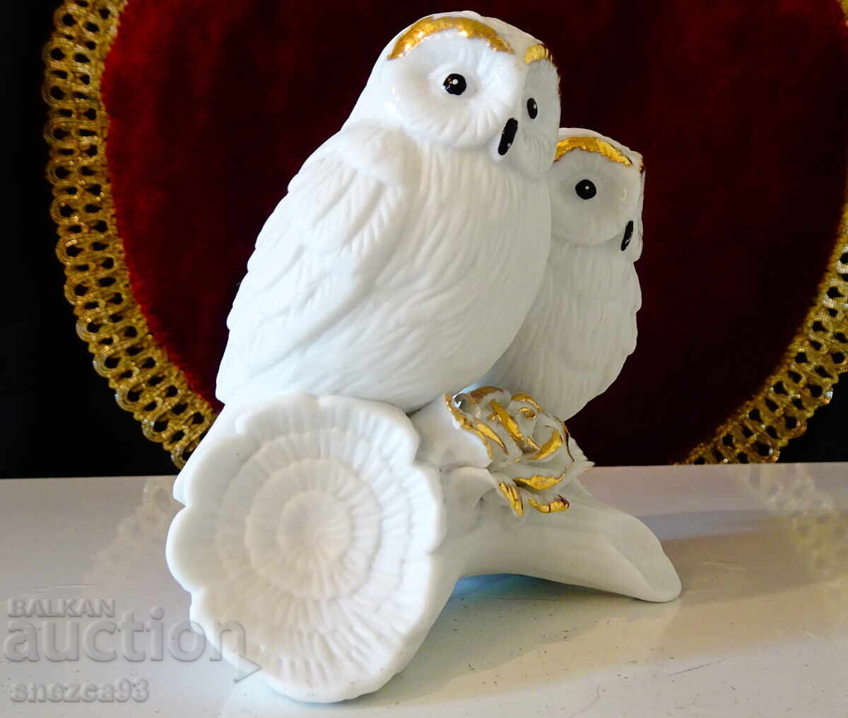 Porcelain figurine, Owl figure, gold with price 35.00 BGN | € 17.90