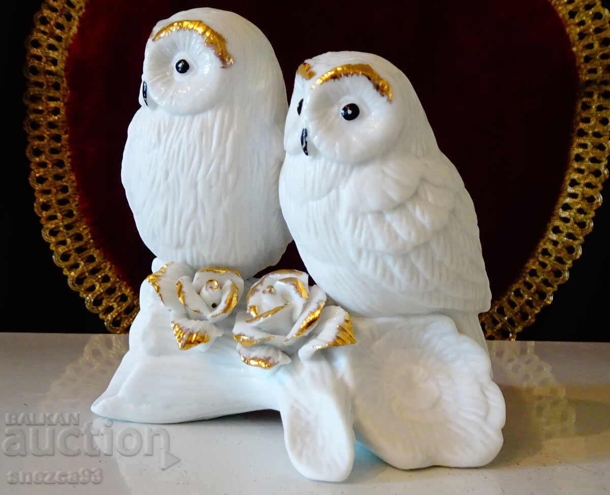 Delivery of Porcelain figurine, Owl figure, gold