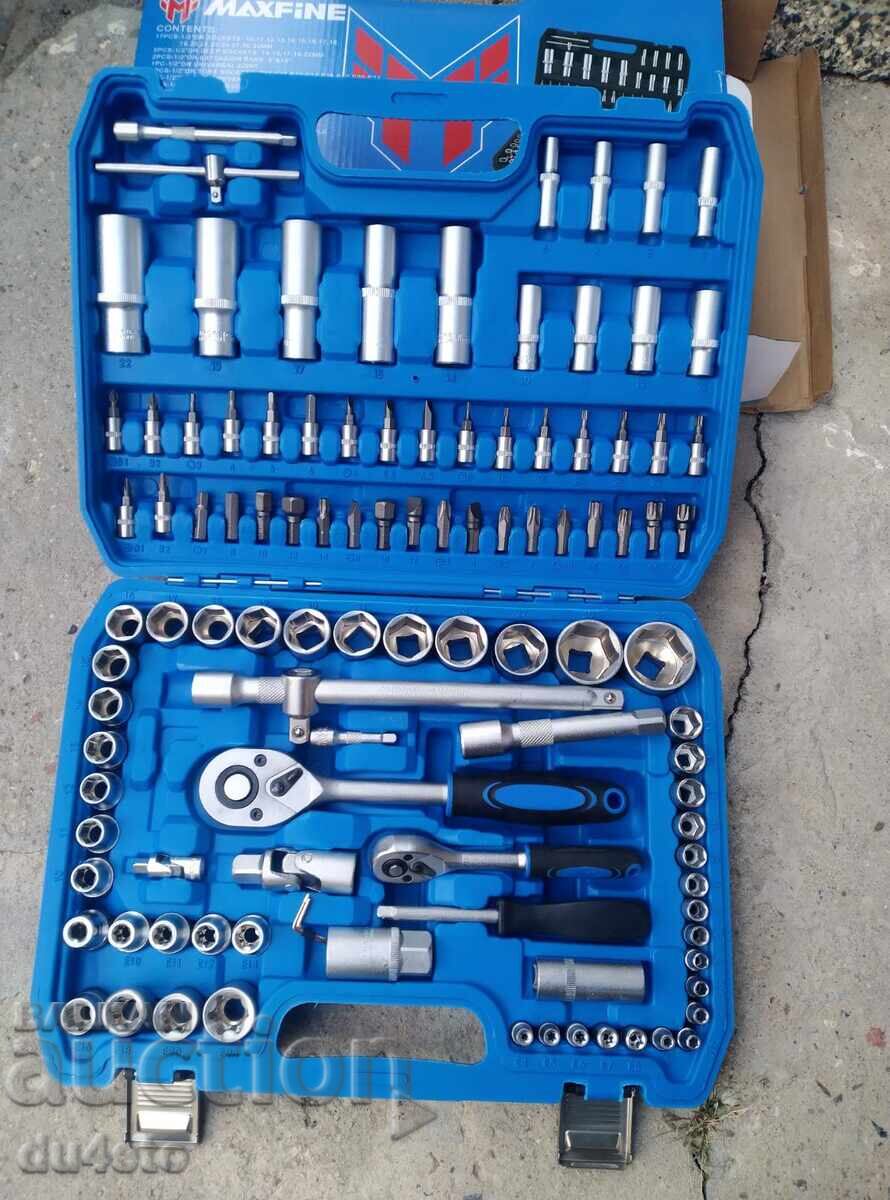 Toolbox Gidoria 108 pieces chrome vanadium MAXFINE